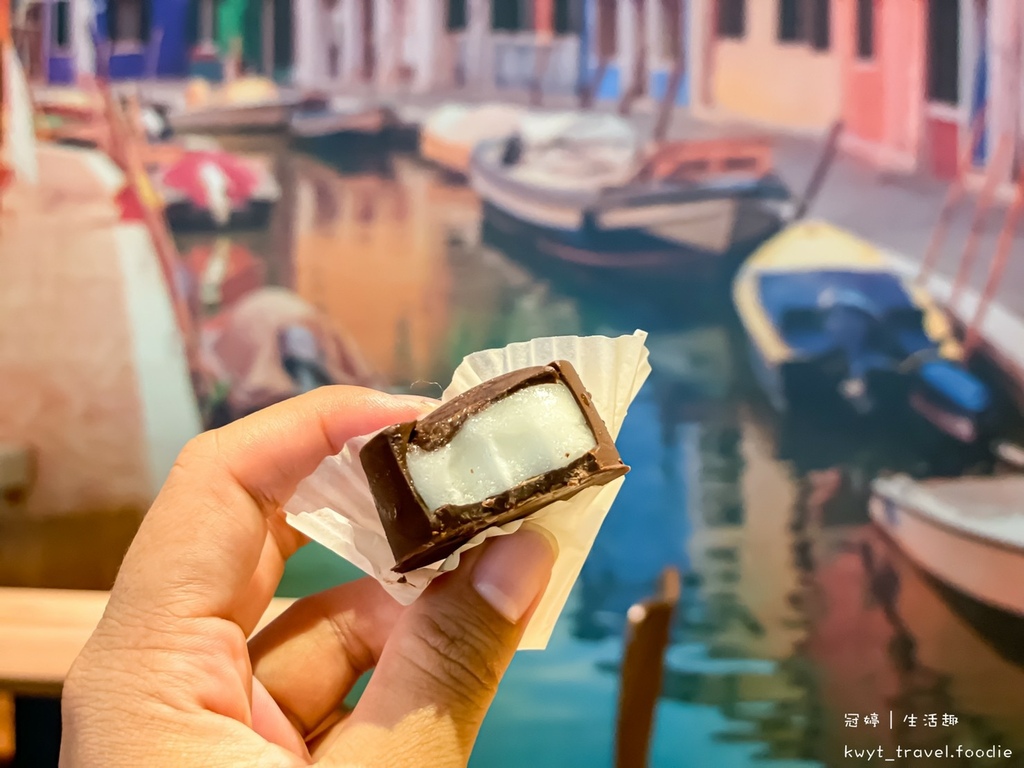 LINE_ALBUM_VITO_211219_38.jpg LINE_ALBUM_VITO_211219_38.jpg