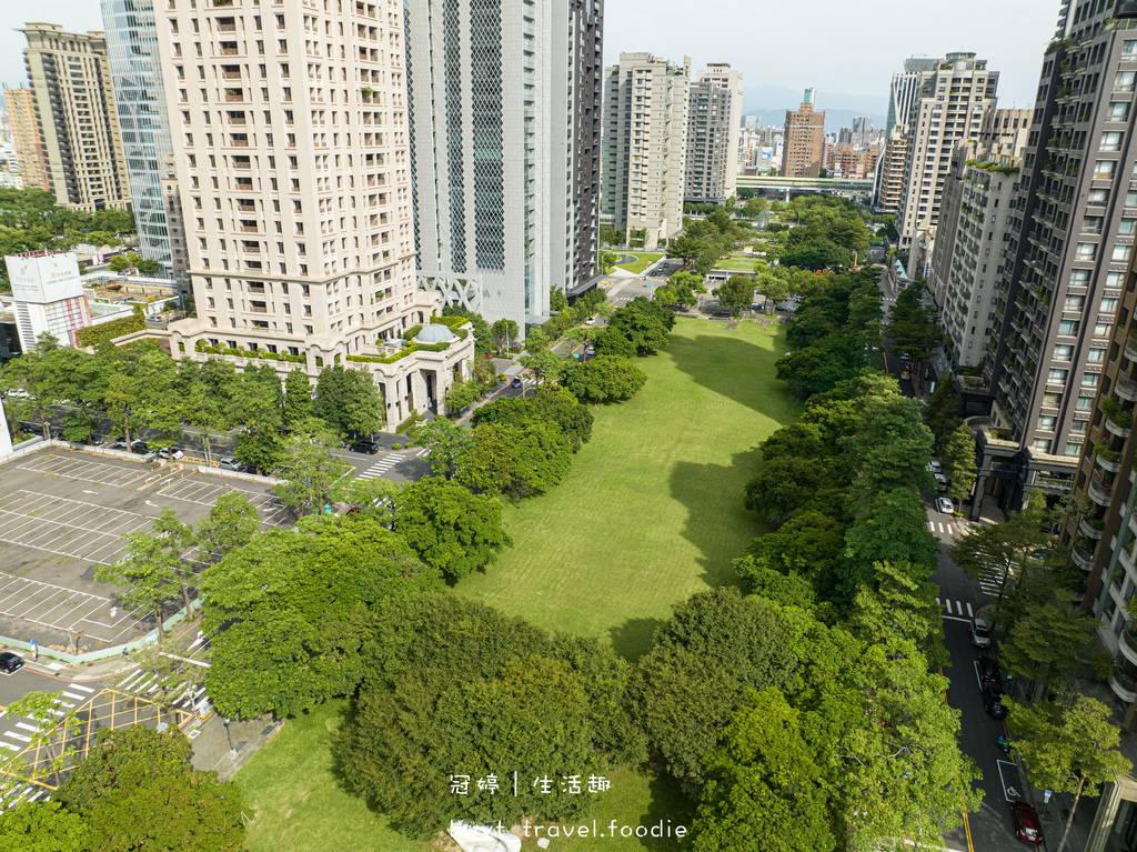 台中七期美食景點一日遊-國家歌劇院-夏綠地公園-秋紅谷公園-9.jpg