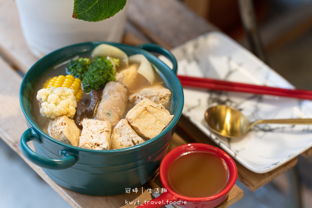 台南麻辣鍋餐廳推薦-界麻辣湯-台南文化中心美食推薦-林百貨美食推薦-孔廟商圈美食推薦-22.jpg