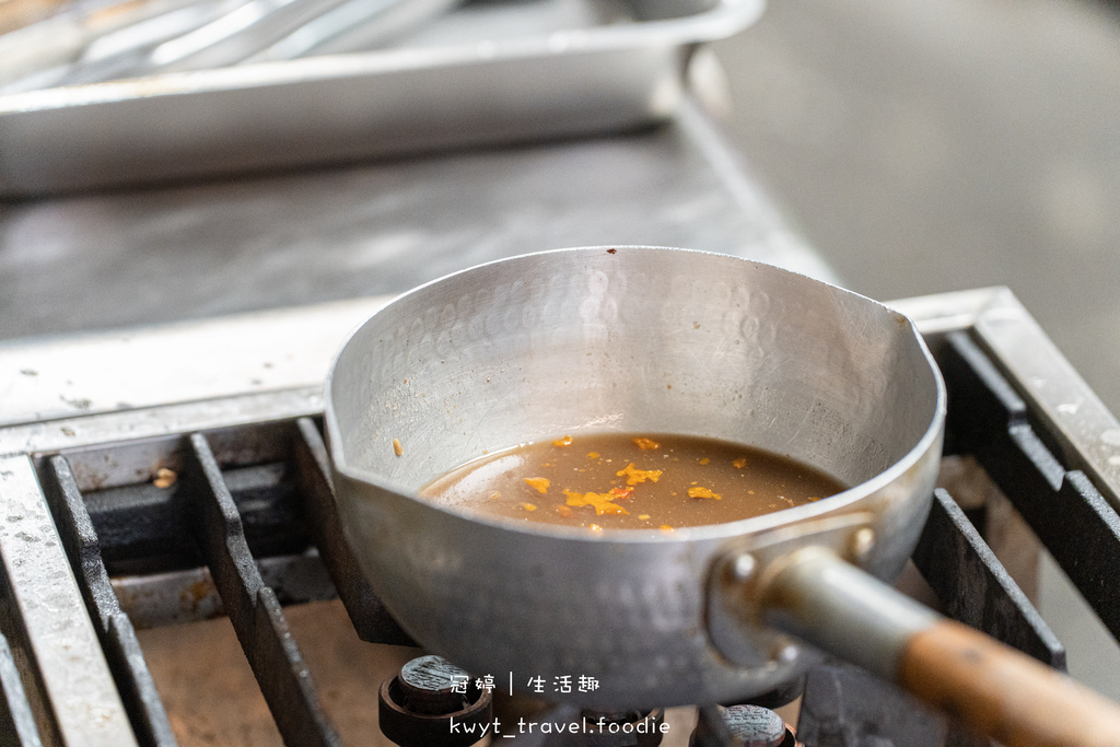 台南麻辣鍋餐廳推薦-界麻辣湯-台南文化中心美食推薦-林百貨美食推薦-孔廟商圈美食推薦.jpg