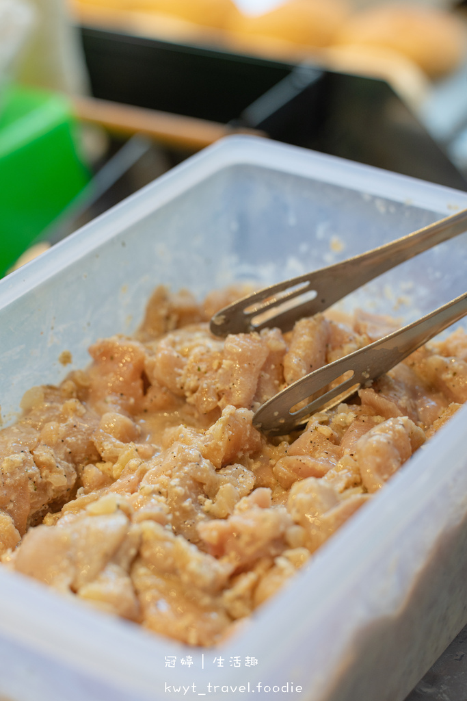 台中西區漢堡店推薦-凡與不凡手作漢堡-台中教育大學美食推薦-台中科技大學民生校區美食推薦-台中西區外帶美食推薦-3.jpg