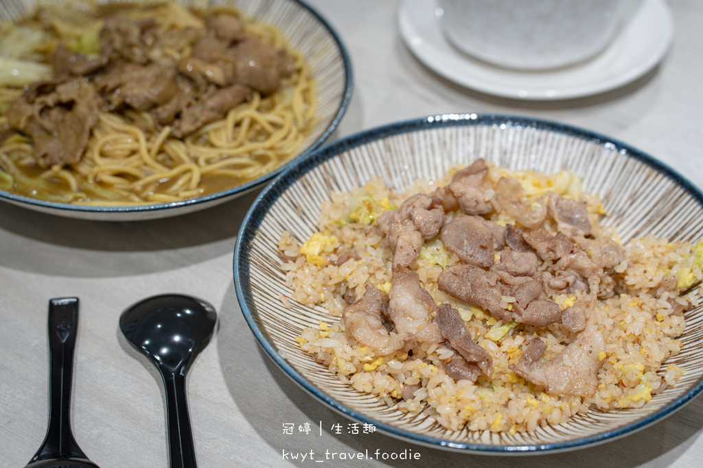 松山區外帶午餐推薦-臭豆腐炒飯雞湯-台北民生社區美食小吃推薦-13.jpg