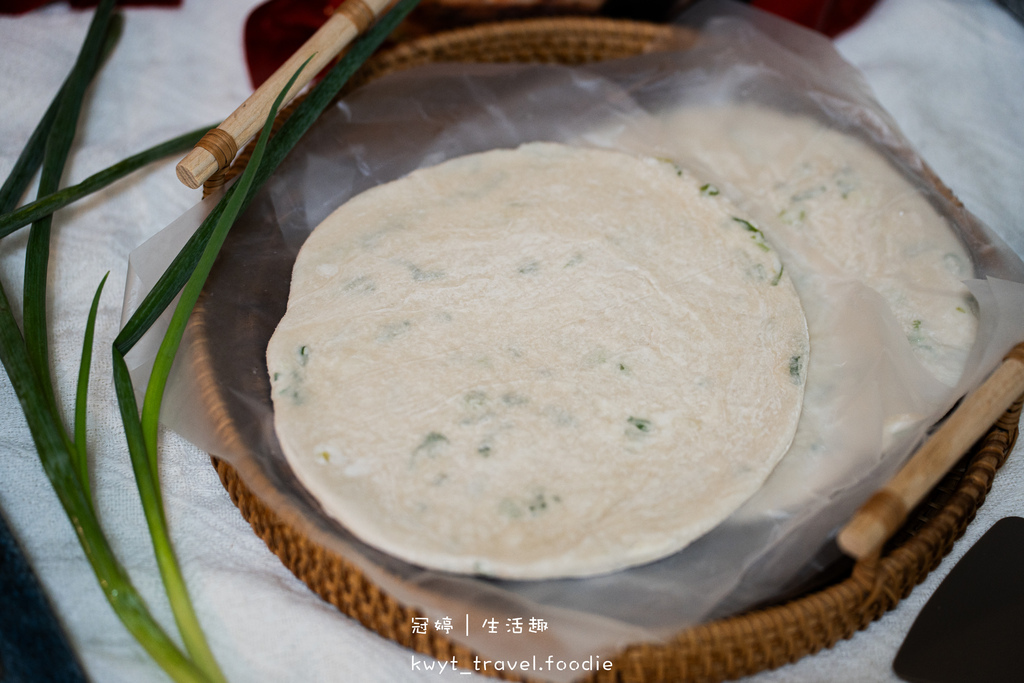 宅配冷凍美食推薦-三十六島馬祖美食依嬤手工蔥油餅-人氣團購美食推薦-冷凍美食推薦-8.jpg