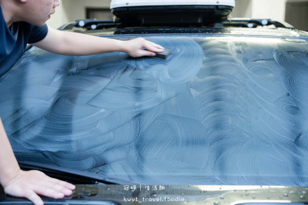 汽車玻璃鍍膜推薦-SOFT99龍捲風鍍膜劑-汽車鍍膜劑推薦-DIY汽車鍍膜教學-玻璃板金輪框鍍膜-12.jpg