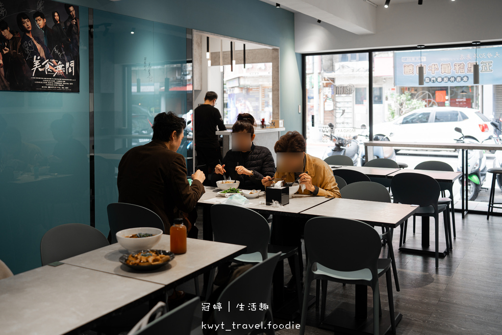 【天東86牛肉麵永吉店】一口入魂極嫩牛!平價市政府美食,爆肉