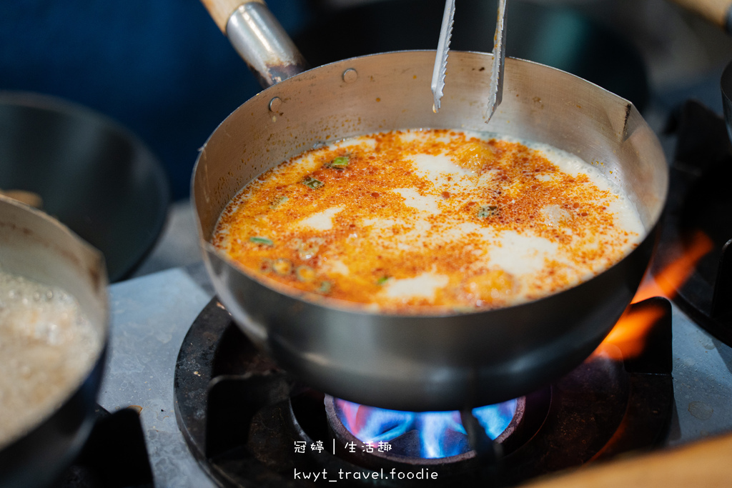 【毅愘萊鍋燒】銅板價爆料鍋燒!嘉義東區美食,大骨熬湯醇香好喝