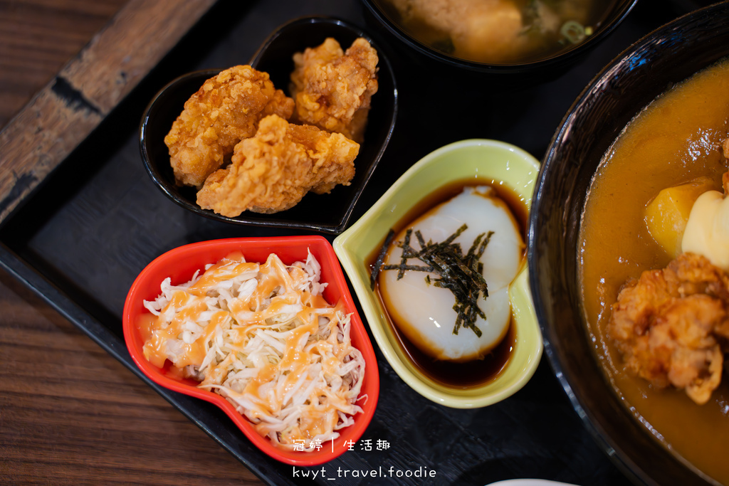 【新丼】起司瀑布巨厚實爆汁豬排，Dcard推薦台北車站美食，