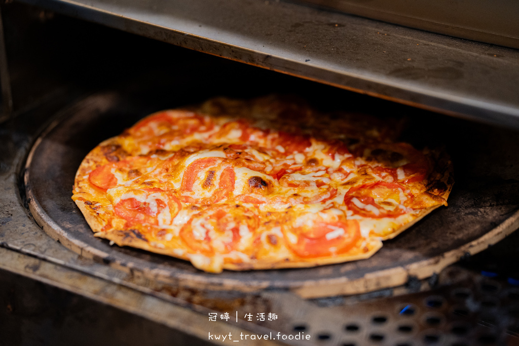 【給我咬一口披薩】連續12天買大送大！赤崁樓美食，手擀餅皮，