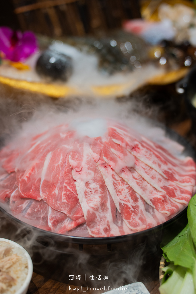 【燒瓶子大肆の鍋彰化店】熔岩肉肉山超吸睛！彰化火鍋吃到飽，3