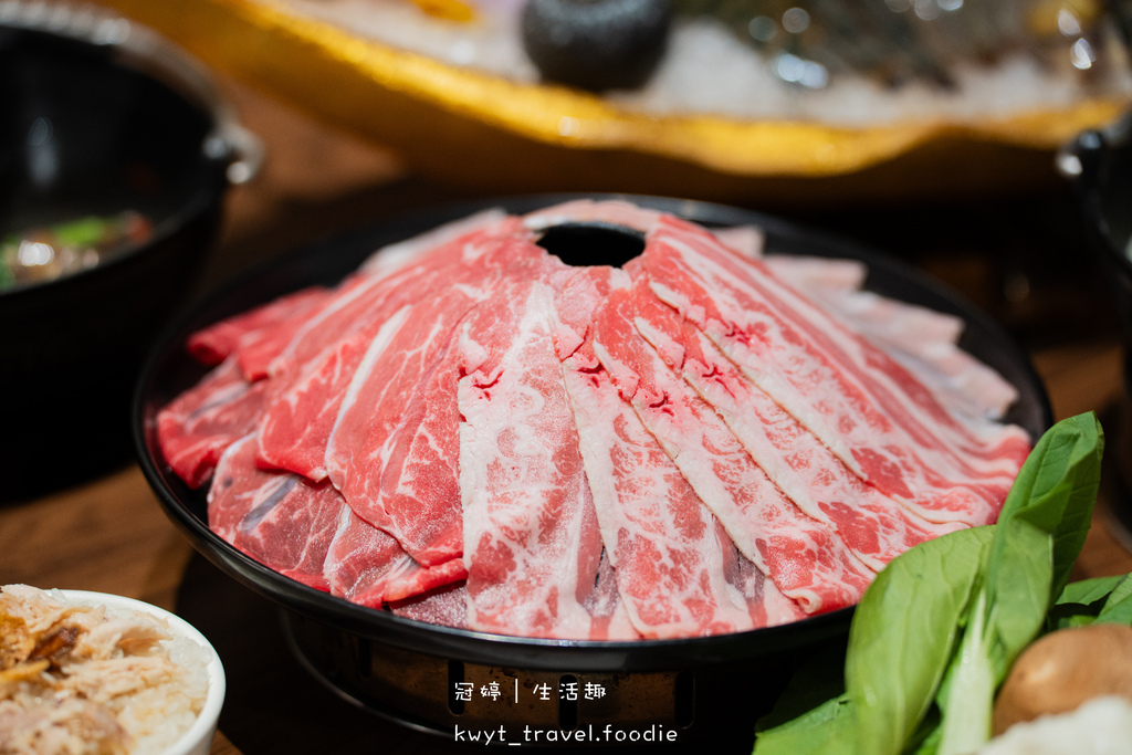 【燒瓶子大肆の鍋彰化店】熔岩肉肉山超吸睛！彰化火鍋吃到飽，3