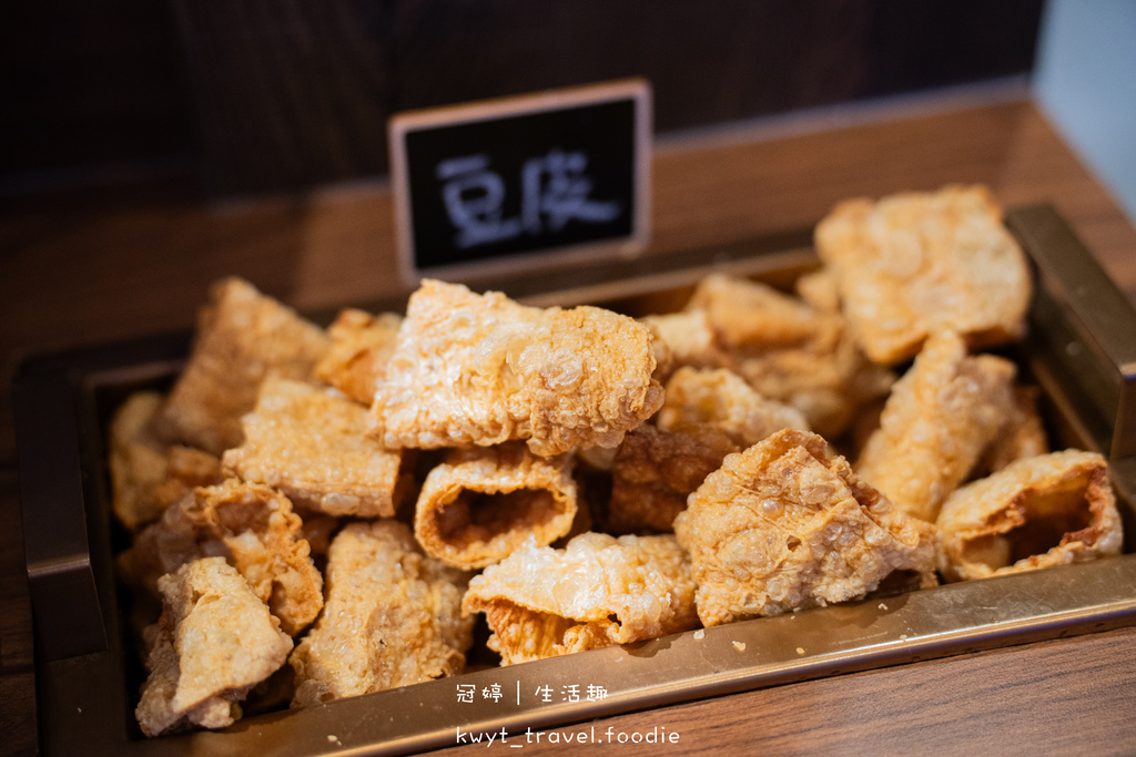 【燒瓶子大肆の鍋彰化店】熔岩肉肉山超吸睛！彰化火鍋吃到飽，3