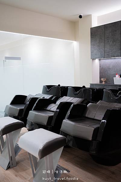 taichung hair salon-Virus hair salon 24H-wash hair salon-recommend shampoo for hair loss-2.jpg