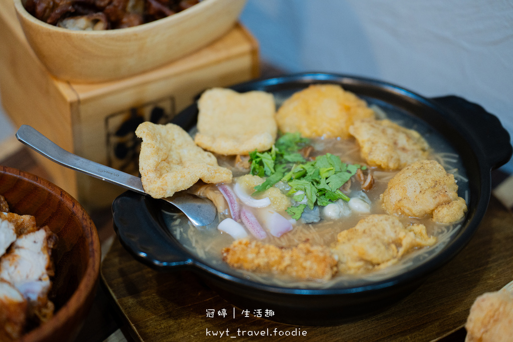 【賴桑透抽蚵仔麵線中和店】自家養殖蚵仔鮮爆!中和捷運站美食,