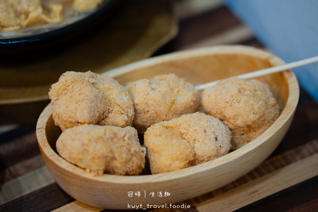 【賴桑透抽蚵仔麵線中和店】自家養殖蚵仔鮮爆!中和捷運站美食,