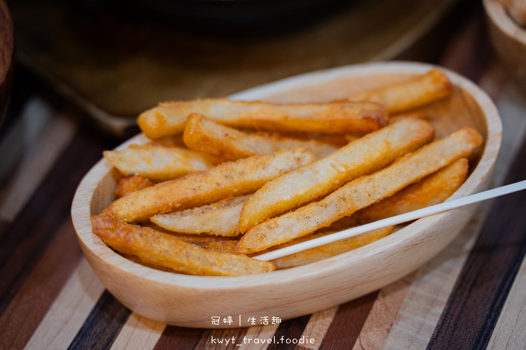 【賴桑透抽蚵仔麵線中和店】自家養殖蚵仔鮮爆!中和捷運站美食,