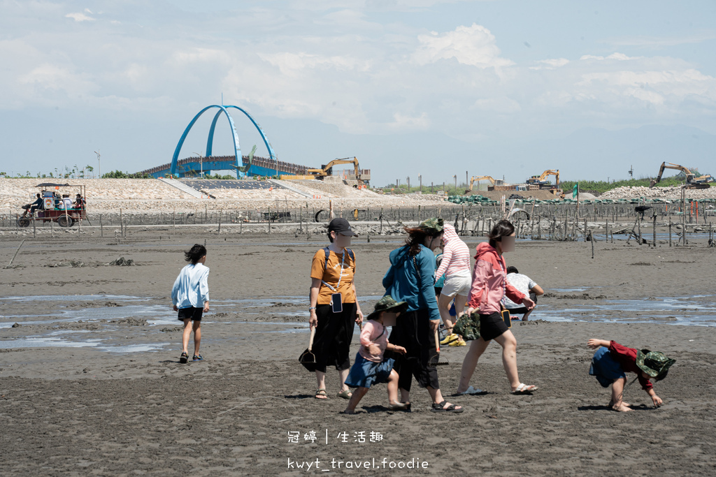彰化親子景點_彩雲王功潮間帶之旅,200元蚵仔吃到飽,一票暢