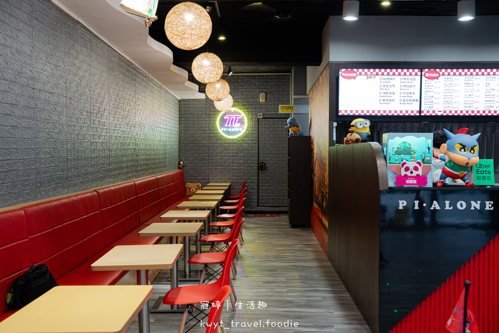 新竹東區早午餐_PI ALONE複合式咖啡餐廳,公仔控天堂!