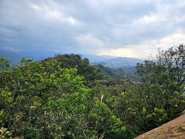 2025-01-07樹梅古道登拇指山