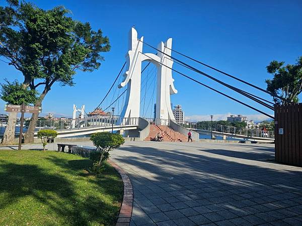 2025-11-22龍潭大池繞一圈