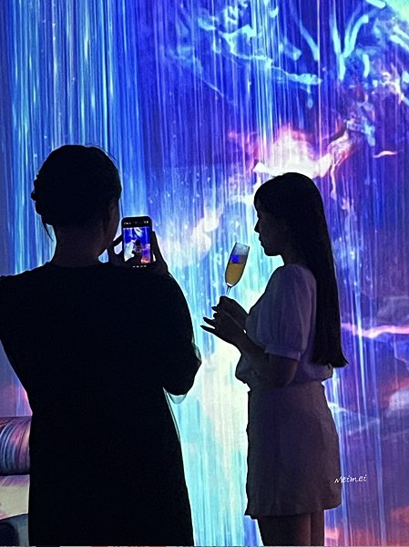 台中沈浸式餐酒館【微醺光廊 】2023台中西屯網美打卡新景點 台中沈浸式餐酒館【微醺光廊 】2023台中西屯網美打卡新景點