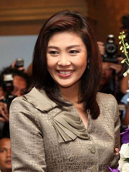 448px-Yingluck_Shinawatra_at_US_Embassy,_Bangkok,_July_2011