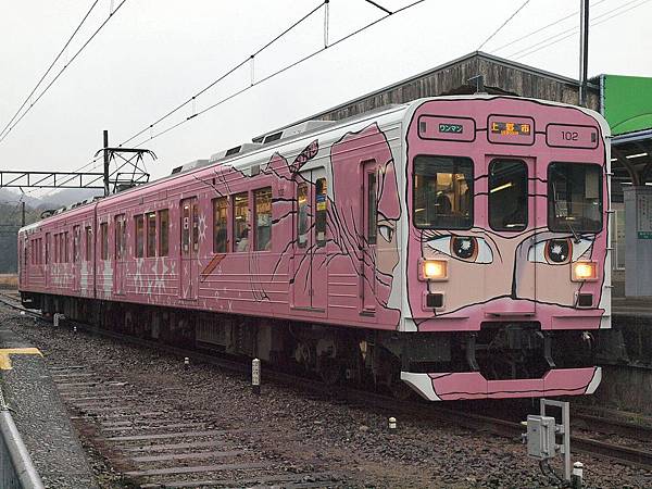 1280px-Iga-Tetsudou200Series05 1280px-Iga-Tetsudou200Series05
