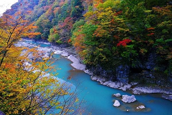 清涼絕景  中島台、獅子鼻濕原  元瀧伏流水 安之瀑布  抱