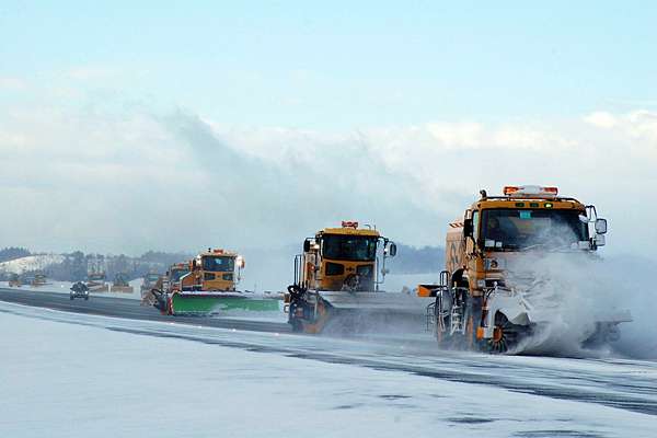 青森冬景色地吹雪弘前雪櫻暖爐列車奥入瀬渓流冰瀑 嬉遊記 痞客邦