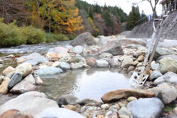 秋田湯澤  小安峽大噴湯  川原毛地獄  川原足湯