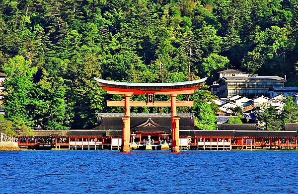 世界遺產  嚴島神社  大鳥居