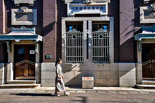 batch_福井県内最古老的鉄筋建築「旧森田銀行本店」