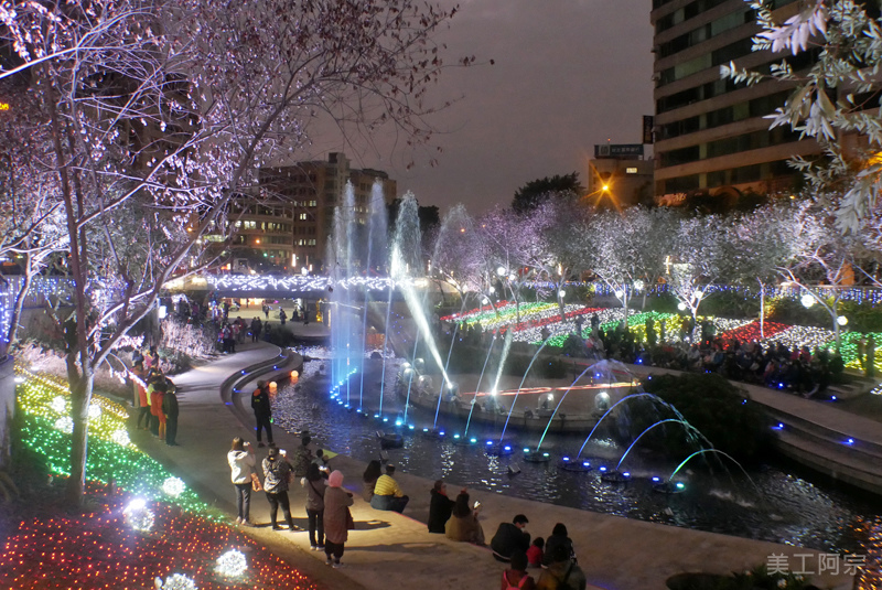 2020台中好YA誕活動 │柳川水岸景觀步道 │水舞燈光秀