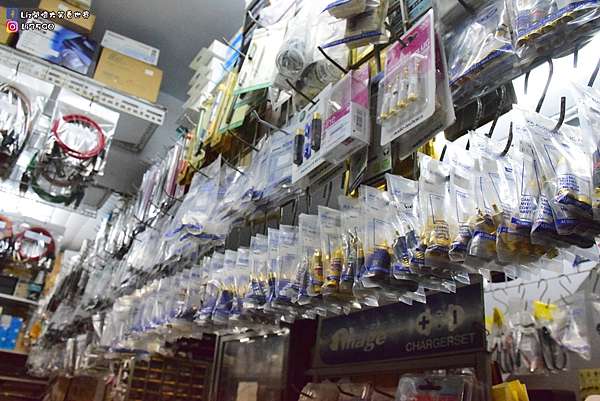 台中驚喜旅遊 電子街 從1元不到的零件一直到 20 30萬的全套組裝配備 逛一圈長知識又能挖到寶的好地方 Liz