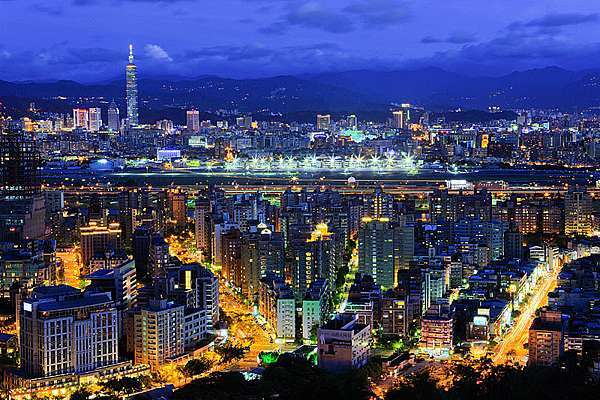 七夕浪漫情人節全台免費夜景秘境 日榮汽車 專營中古車買賣 兩千中古車 痞客邦 七夕浪漫情人節全台免費夜景秘境 日榮汽車 專營中古車買賣 兩千中古車 痞客邦