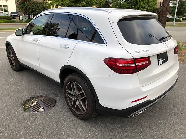 2017 GLC300_201006_6.jpg