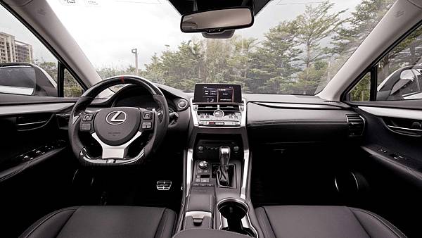 感謝成交～ 2019年 Lexus NX200 2.0 全速