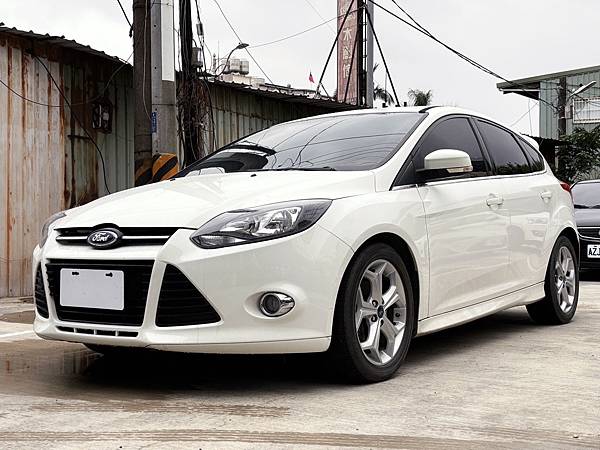 2014年 Ford Focus 2.0S版 四安、循跡、