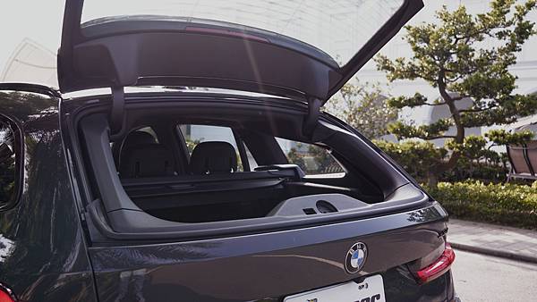 2019 BMW 330i TOURING 2.0 G21新