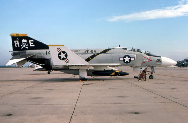 F-4N151448AE210VF-84.jpg