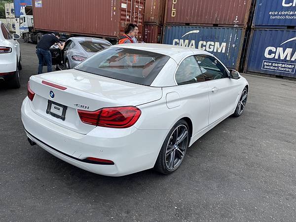 購買BMW F33 430i Convertible 美國外匯車價格會划算嗎?L A桃園車庫 美國外匯BMW BMW F33 430i Convertible 代購流程分享、BMW BMW F33 430i Convertible 規格、配備、代購價格、如何代購呢?為什麼客戶會信賴L A桃園車庫?