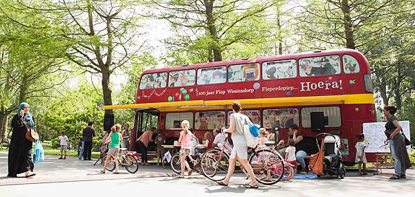 Fiepbus-112-100jaarfiepwestendorp