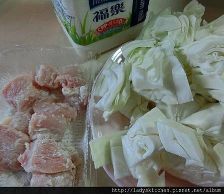 日式奶油燉雞肉高麗菜 日式奶油燉雞肉高麗菜