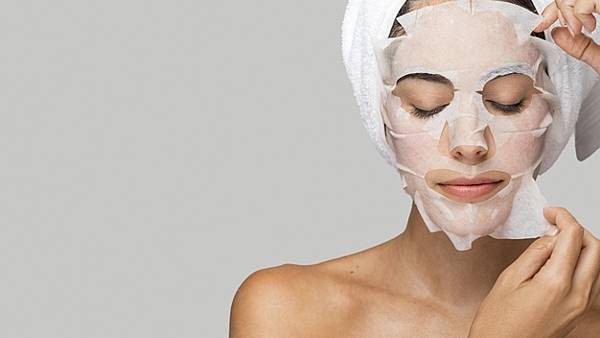 woman-with-face-beauty-mask-copy-space_23-2148752545.jpg