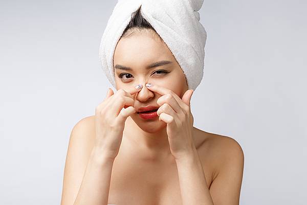 asian-woman-looking-pimple-face-young-woman-try-remove-her-pimple-PX1000.jpg