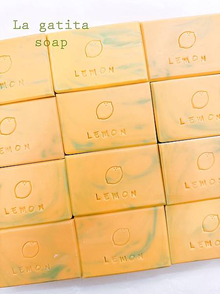 母乳皂代製_檸檬&布丁的母乳皂