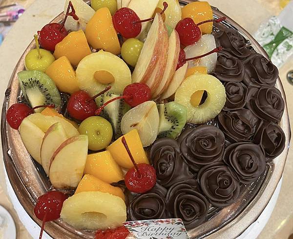 供燈點燃智慧光，照亮世界除無明，般若智慧之心燈，身心靈充滿能