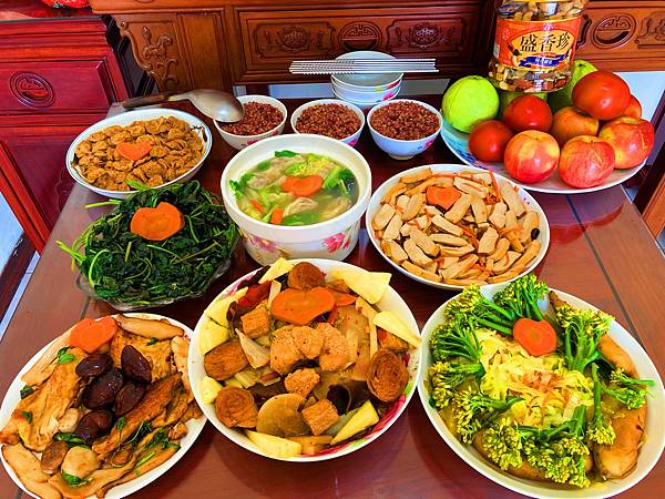 ❤重陽節祭祖節日，點香拜緬懷先人，登高吸收正陽氣，中午請取午