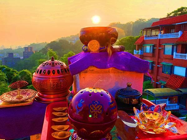 虛空宇宙無盡處,原氣玄炁與空氣,一人一種空見性,明覺心與見性 虛空宇宙無盡處,原氣玄炁與空氣,一人一種空見性,明覺心與見性