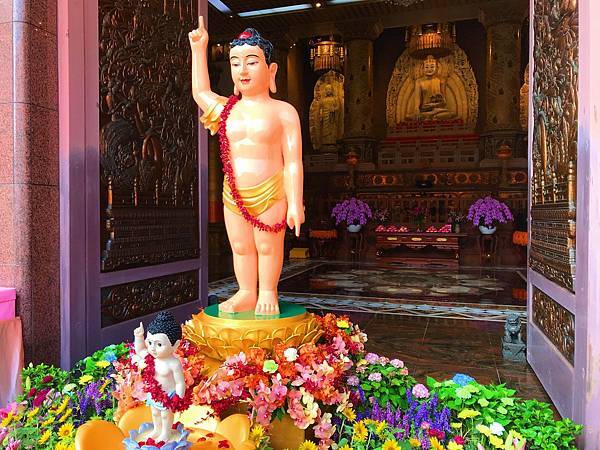 佛前供花的功德與果報 佛前供花的功德與果報