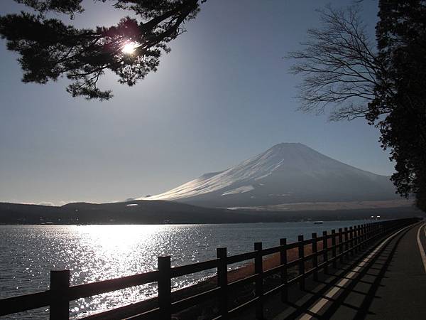 20140127富士山與日光.JPG